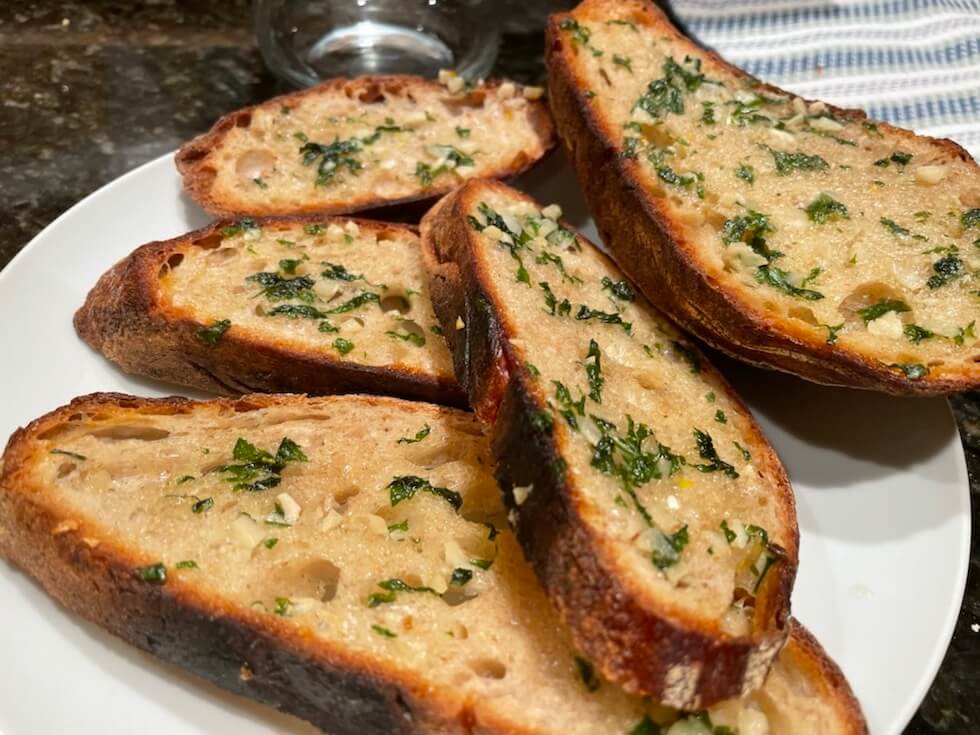 Garlic and parsley bread with olive oil